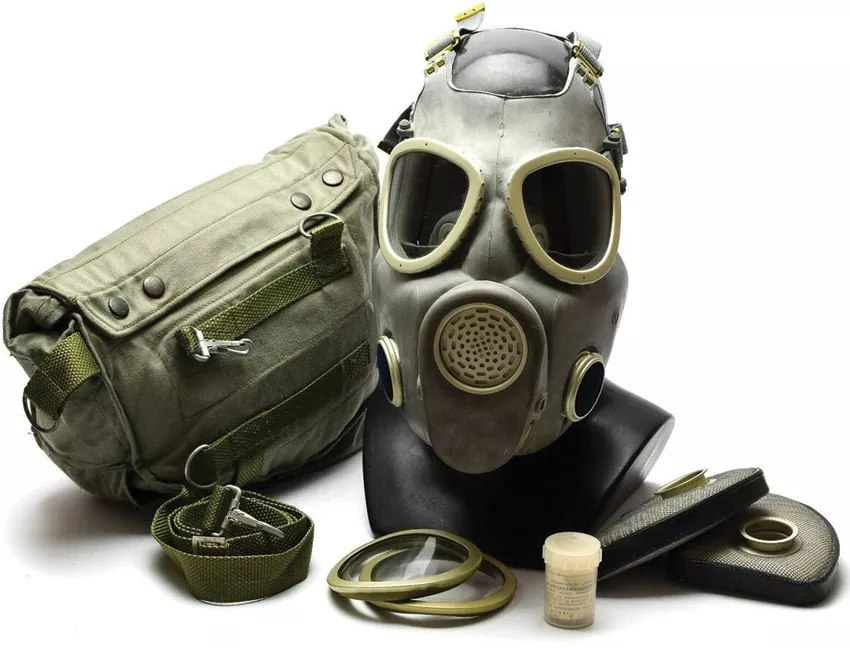 Polish MP4 Gas Mask With 5 Fil